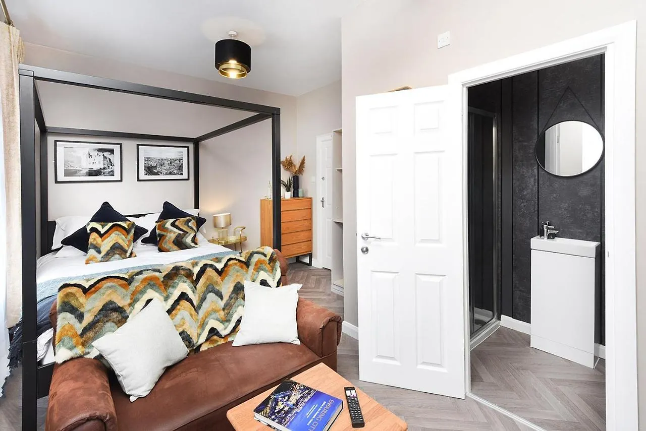 Ocho Homes By Eight Continents Belfast