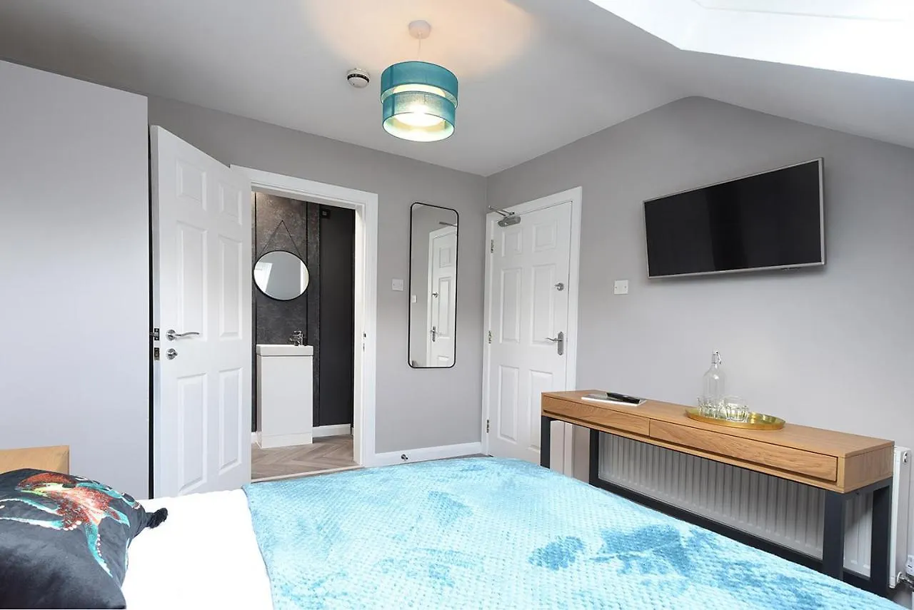 Ocho Homes By Eight Continents Belfast 0*,