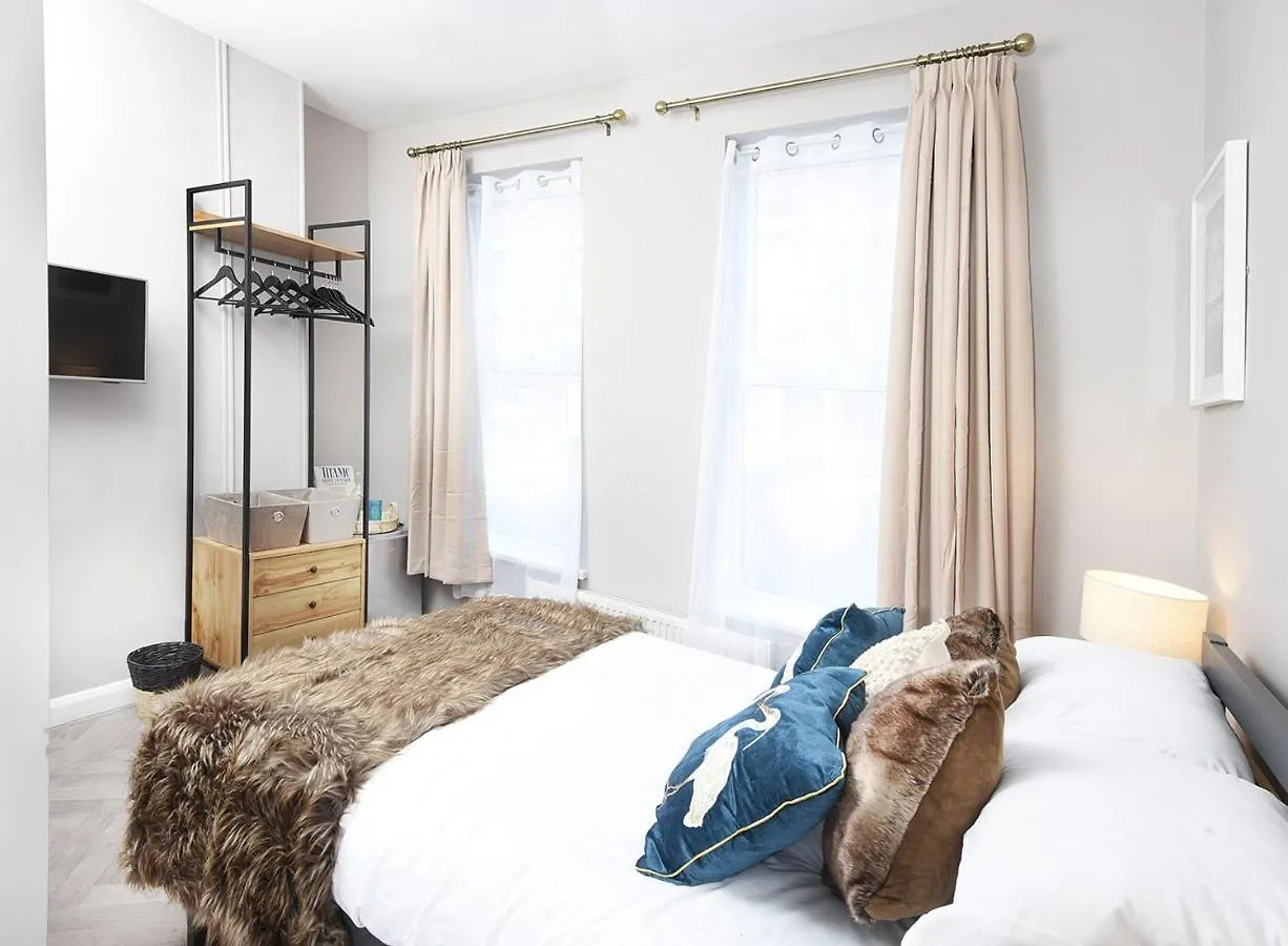 Pensionat Ocho Homes By Eight Continents Belfast